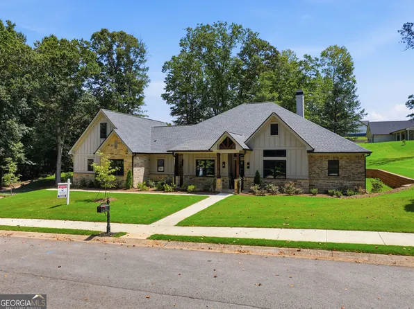 1652 Red Cedar Rd, Commerce, GA 30530