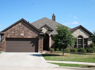 2321 Frosted Willow Ln, Fort Worth, TX 76177