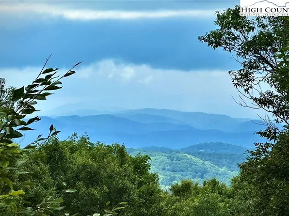 11 Fox Crest Road, Beech Mountain, NC 28604