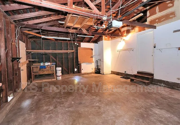 6565 S Land Park Dr — Photo 59