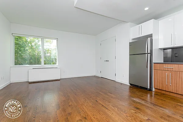 Rented by MySpaceNYC | media 6