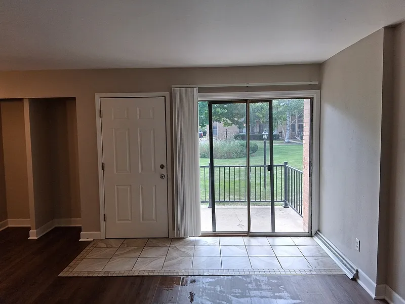 2 bed, 1.5 bath, $1,299 — Photo 4
