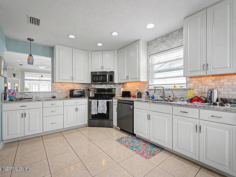 821 Tournament Rd — Photo 37