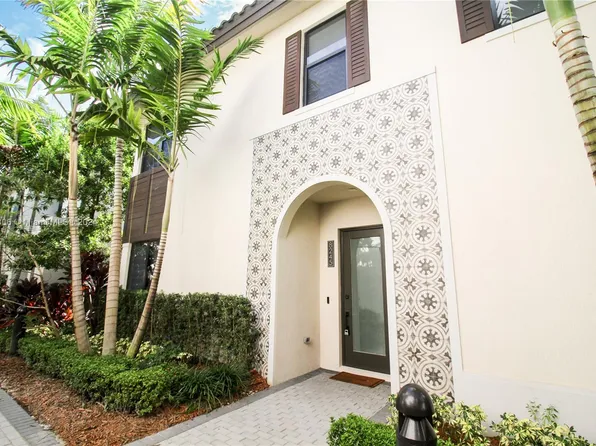 8245 NW 44th St, Doral, FL 33166
