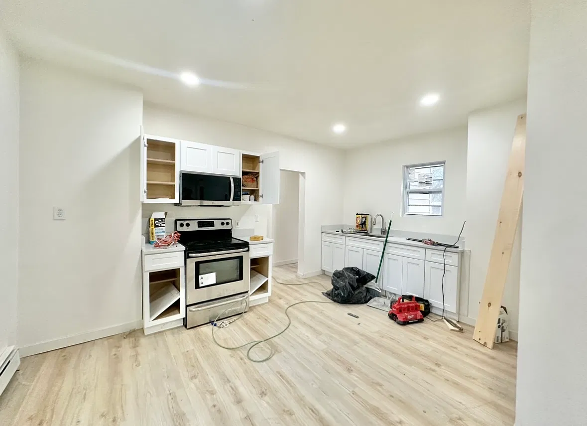 40 Warren Ave — Photo 2