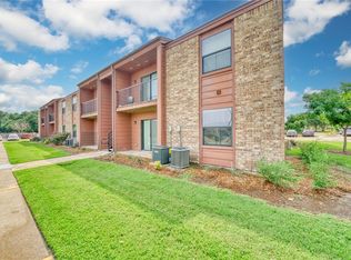 904 University Oaks Blvd APT 117, College Station, TX 77840