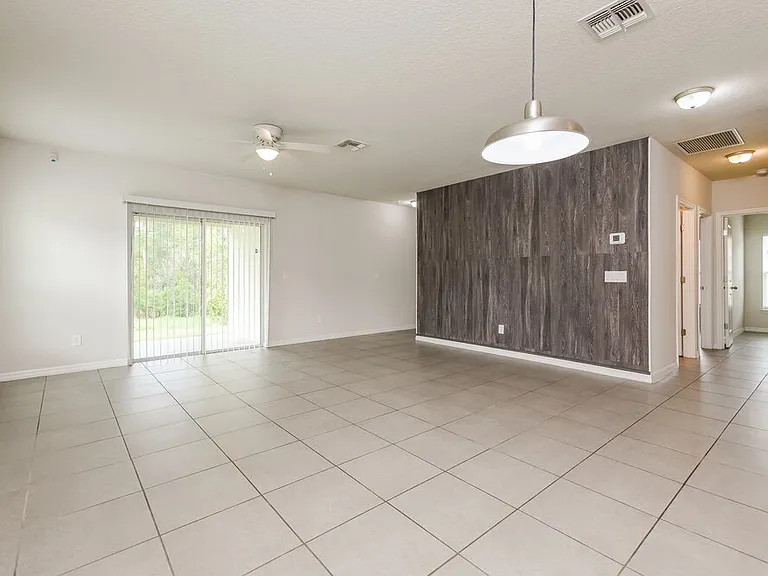 141 Pompei Dr — Photo 5