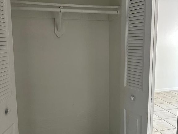 4th image of 19 W Lake Dr #A