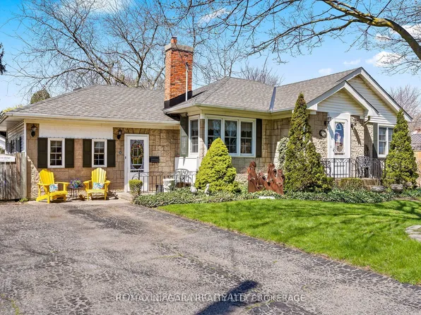 39 Maplewood Dr, Saint Catharines, ON L2M 3N9