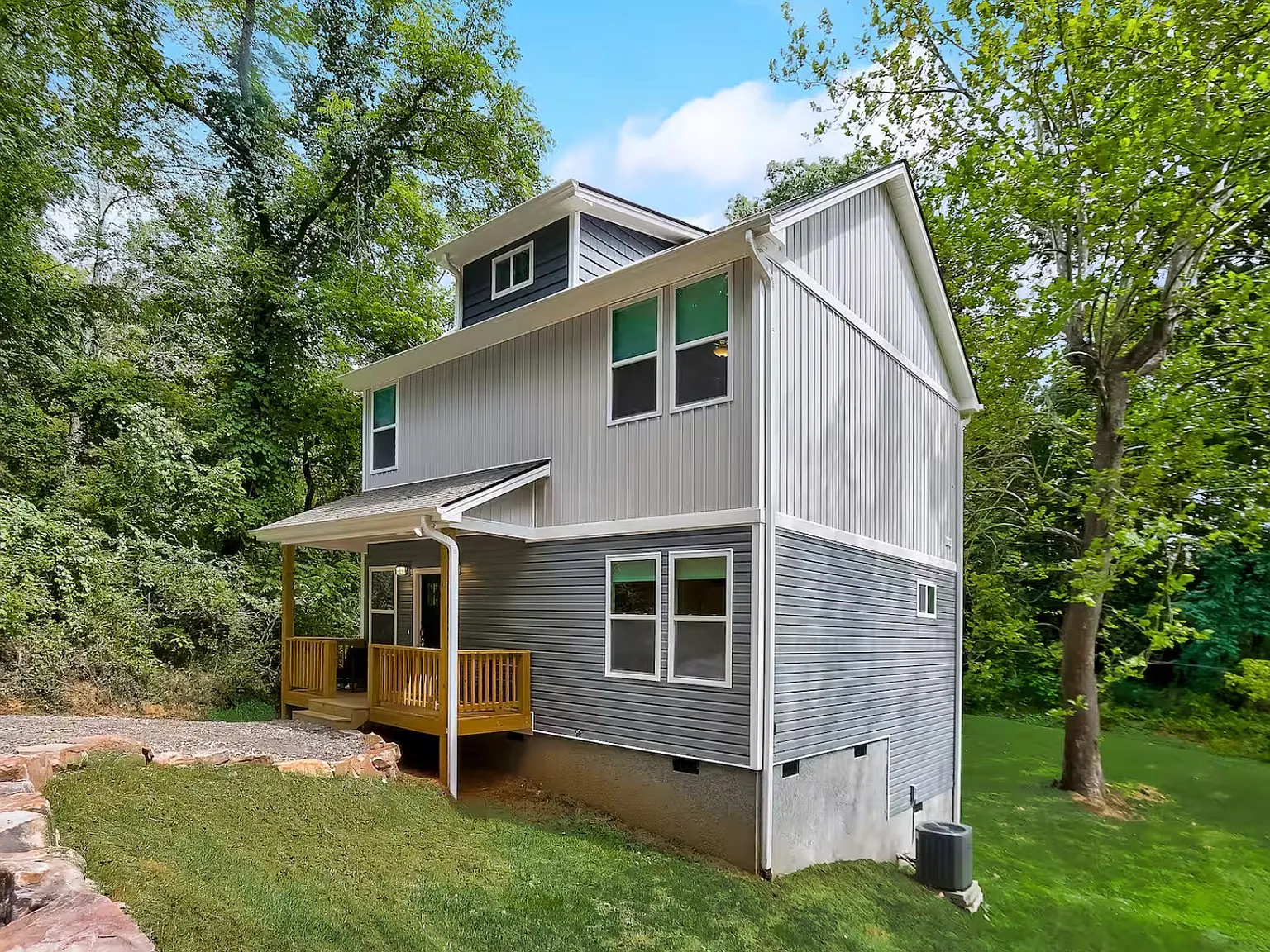 47 Hillcrest - 1 — Photo 2