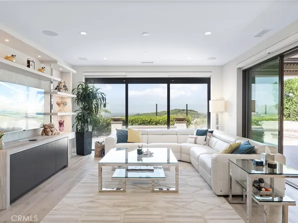 171 Oceano, Irvine, CA 92602