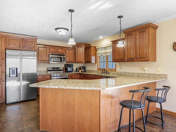 4th image of 611 E Vorey St