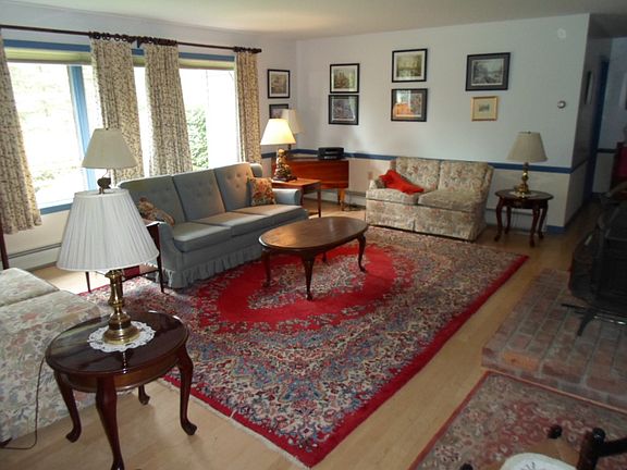 2nd image of 16 Forest Ln