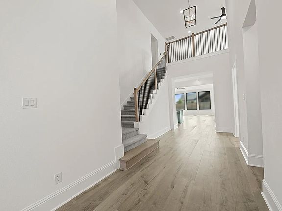 Brookdale II B foyer