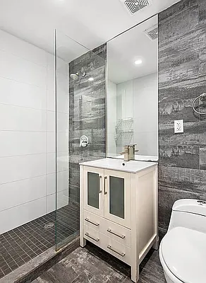 Bathroom, photo 1