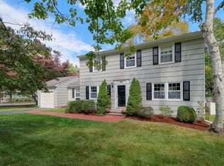 630 Duck Farm Rd, Fairfield, CT 06824