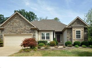 25070 Red Oak Ct, Bay Village, OH 44140