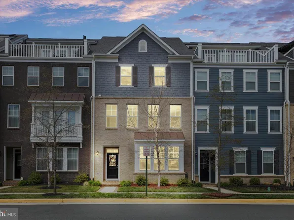 1601 Meadowlark Glen Rd, Dumfries, VA 22026