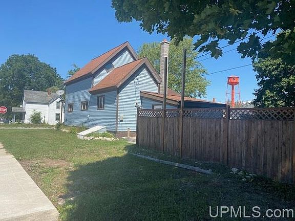 5th image of 202 E McMillan Ave