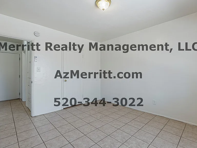 1204 N Winstel Blvd #3 — Photo 17