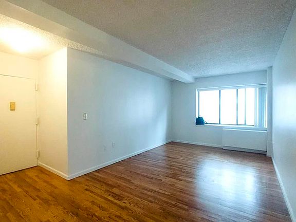 2nd image of 347 W 51st St #2B