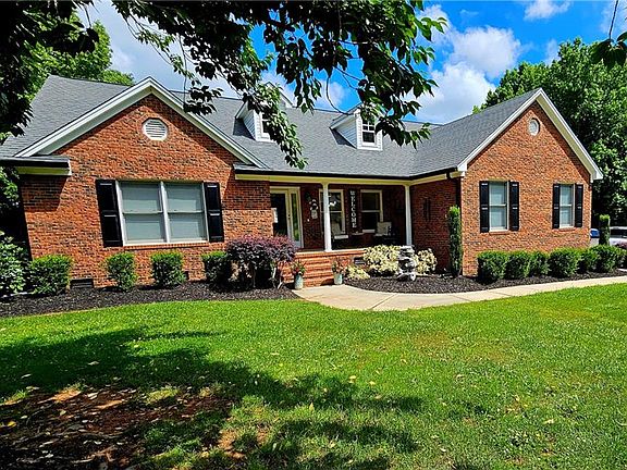 2nd image of 500 Brown Bark Ln