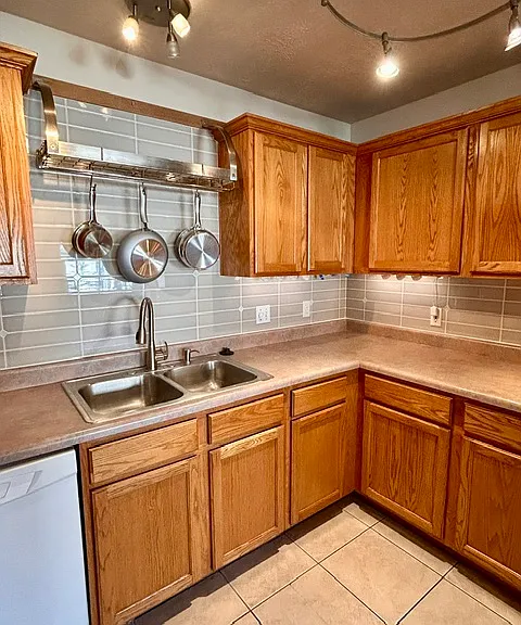 617 W Evans Ridge Cir #4 — Photo 4