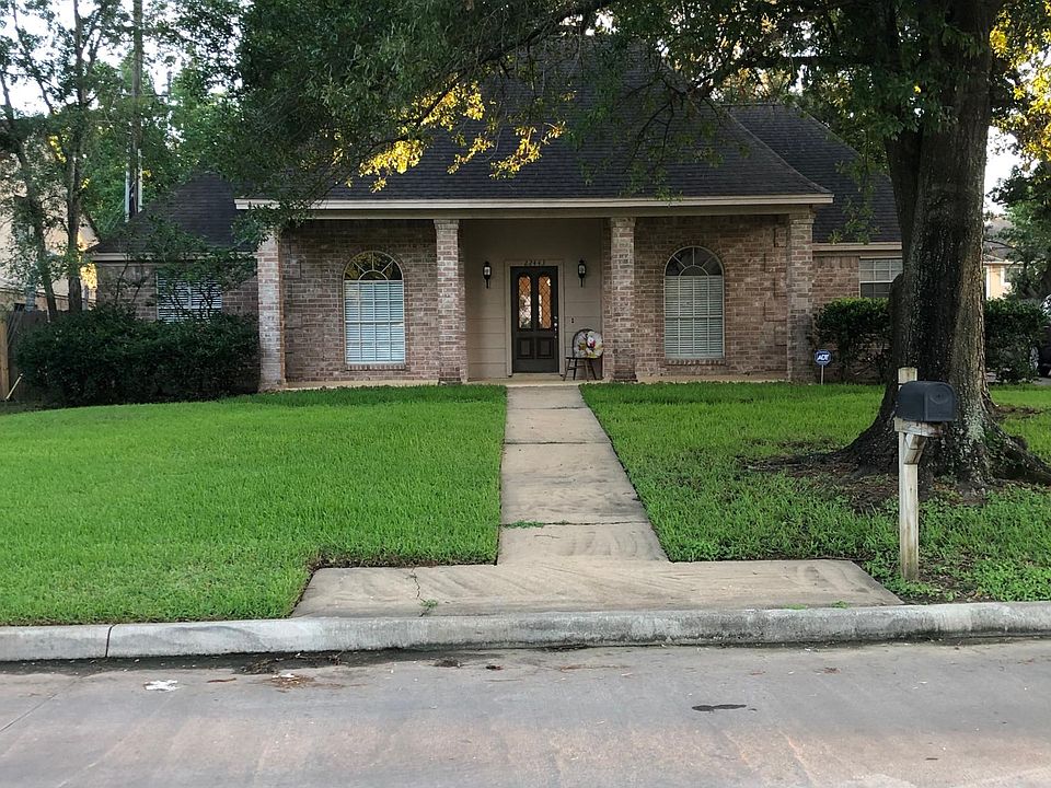 Inviting. friendly front porch on your new brick home. Sprinklers keep your lawn lush and green.
All of the outside and inside has fresh, new paint.