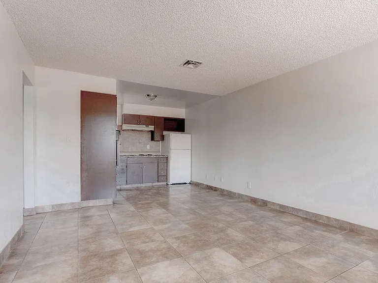 421 N Decatur Blvd — Photo 6