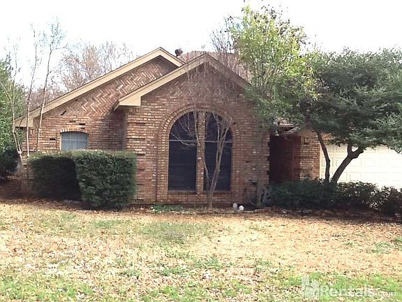 2nd image of 4203 Fox Hollow Dr