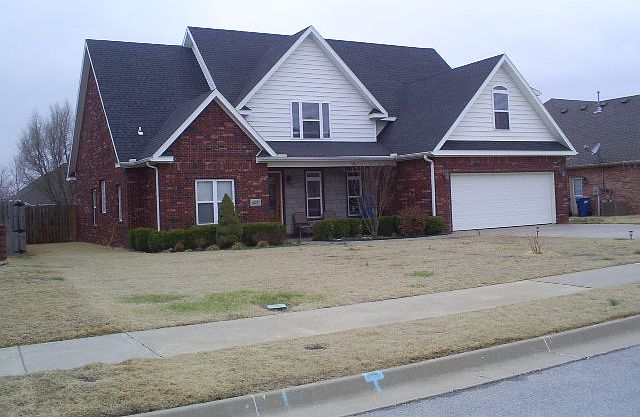 1st image of 600 Lyndal Ln