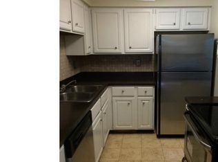 905 Wildwood Square Ct, Virginia Beach, VA 23454