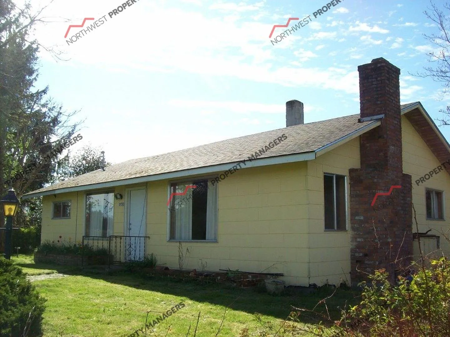 R208 | $1495 + $100 Flat Rate W/S — Photo 3