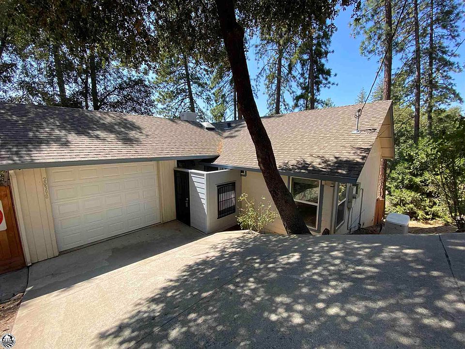 1st image of 20398 Canyonview Dr