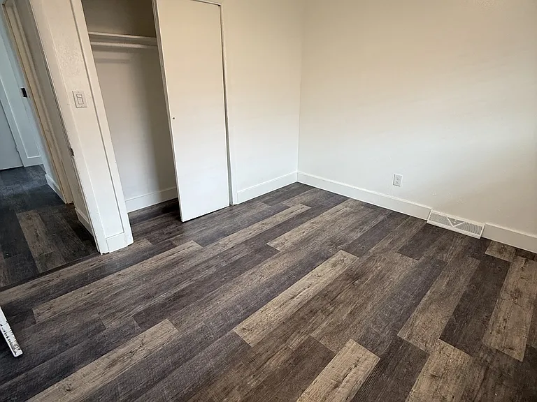 4718 Diana Dr — Photo 11
