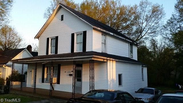 1st image of 621 Lindsey St