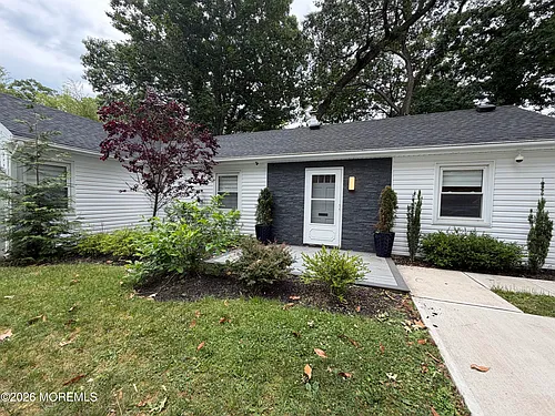 185 Elmwood Rd Photo 1