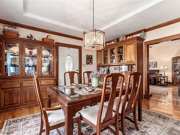 3rd image of 1309 Main St