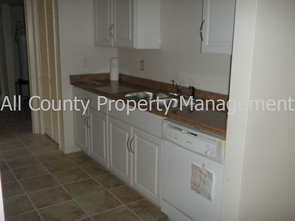 2nd image of 1420 N Saturn Ave