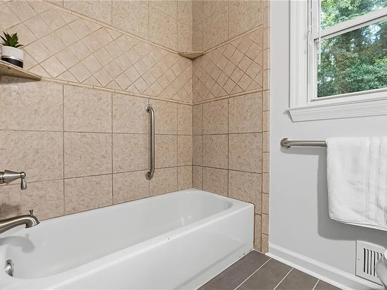 1714 San Gabriel Ave — Photo 13