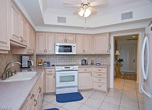 5th image of 4551 Gulf Shore Blvd N