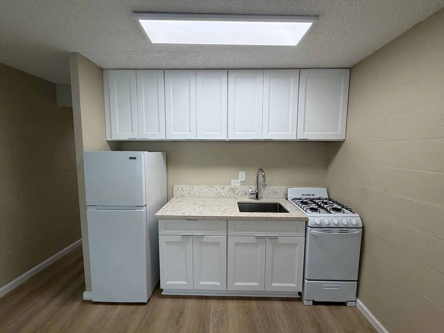 1 bed, 448 sqft, $1,850 — Photo 3