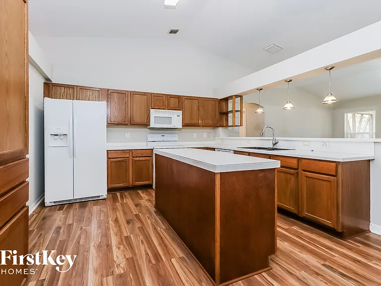 3526 SW Rosardo St — Photo 6