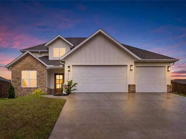 2710 S 20th St, Rogers, AR 72758