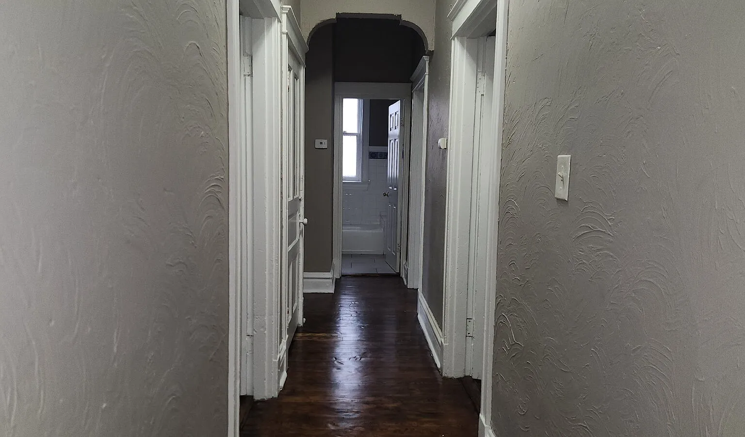 2 bed, 1.0 bath, $975 — Photo 4
