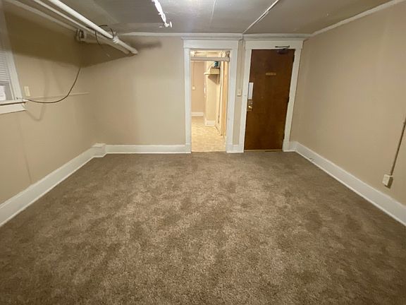 4th image of 829 S 13th St APT 5