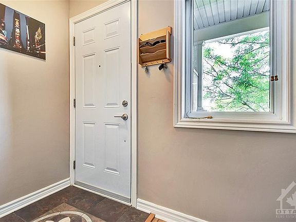 4th image of 175 Waterbridge Dr #5