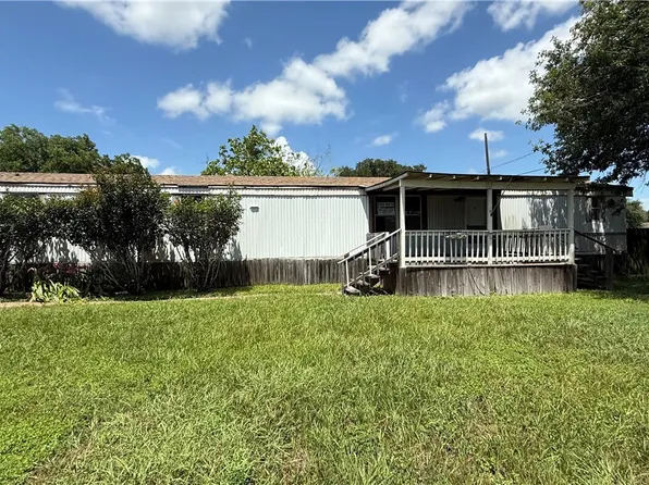 2807 Lone Tree Rd, Victoria, TX 77901