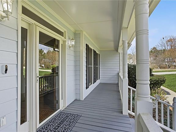 3rd image of 175 Berkeley Way