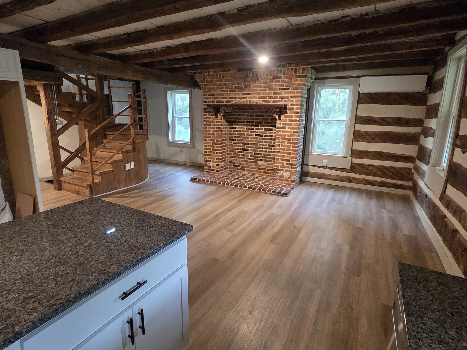 3 bed, 2.5 bath, 1440 sqft, $2,200 — Photo 3